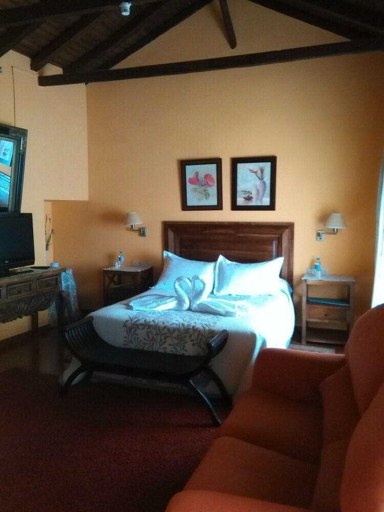 Hotel Casa Rural San Anton ชินชอน ภายนอก รูปภาพ